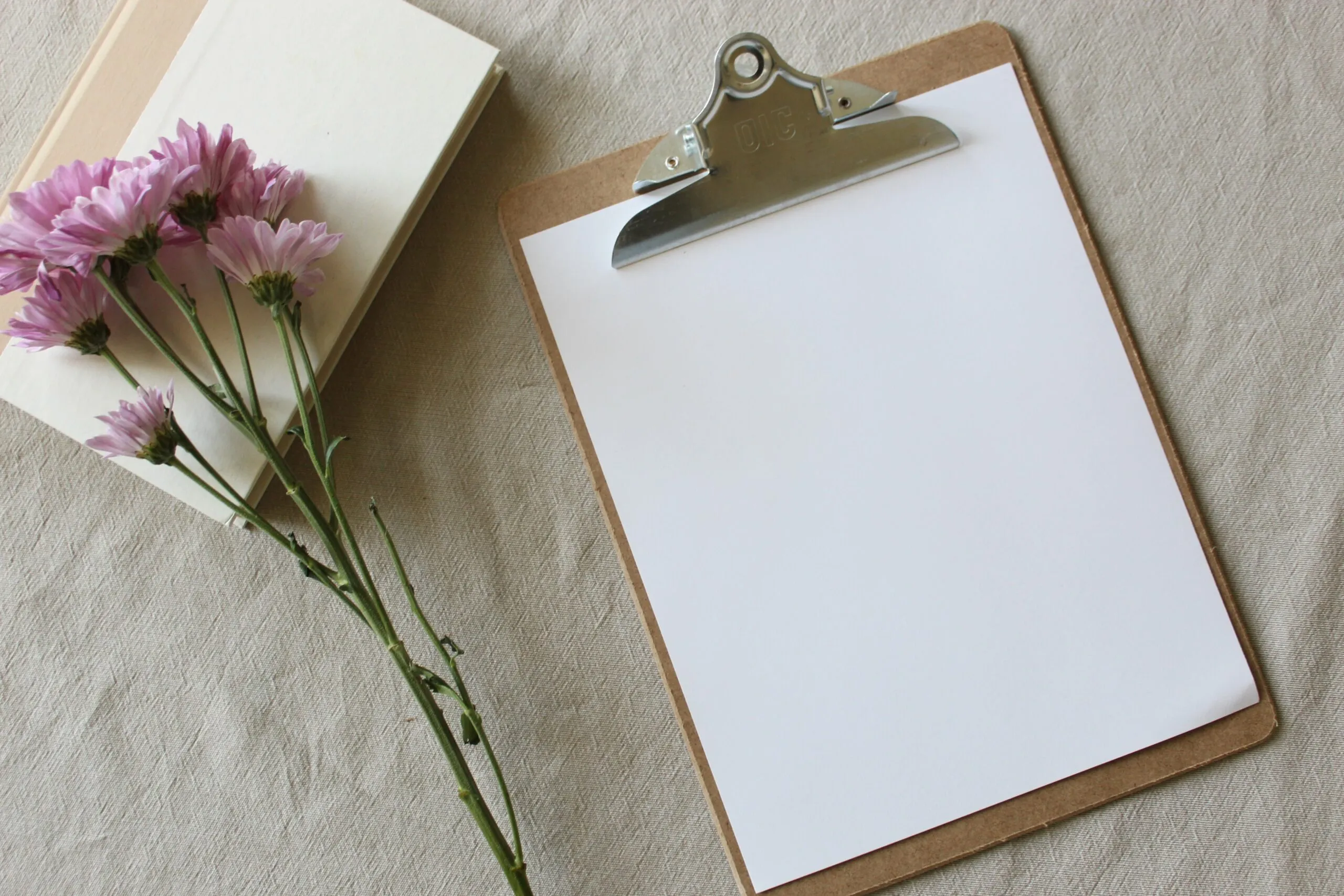 wedding timeline - create a day of schedule for your wedding