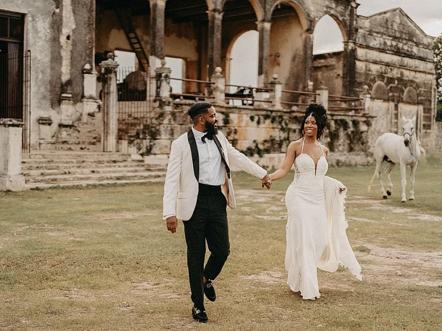 Wedding in International, on a budget of $35k