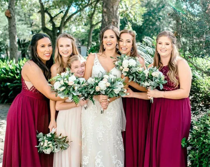 Rent Your Wedding Flowers with Something Borrowed Blooms! Gorgeous wedding bouquets for rent for your whole bridal party!