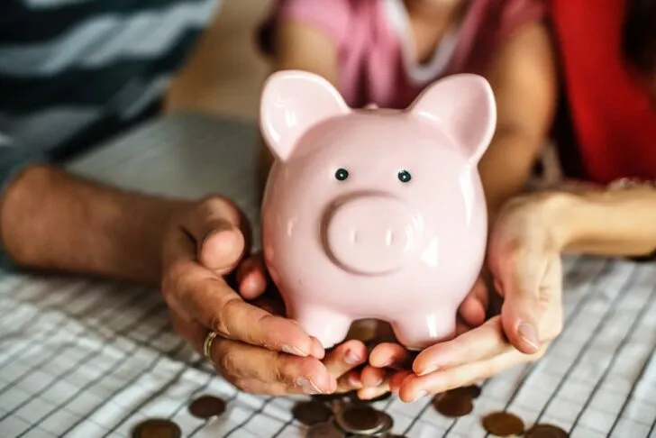 Managing your money as a married couple is challenging. Get some great tips!