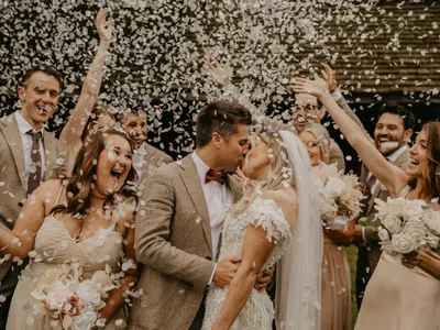 12 Cute Ideas for Your Grand Wedding Exit