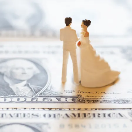 savvy shopping tips to save money on your wedding budget