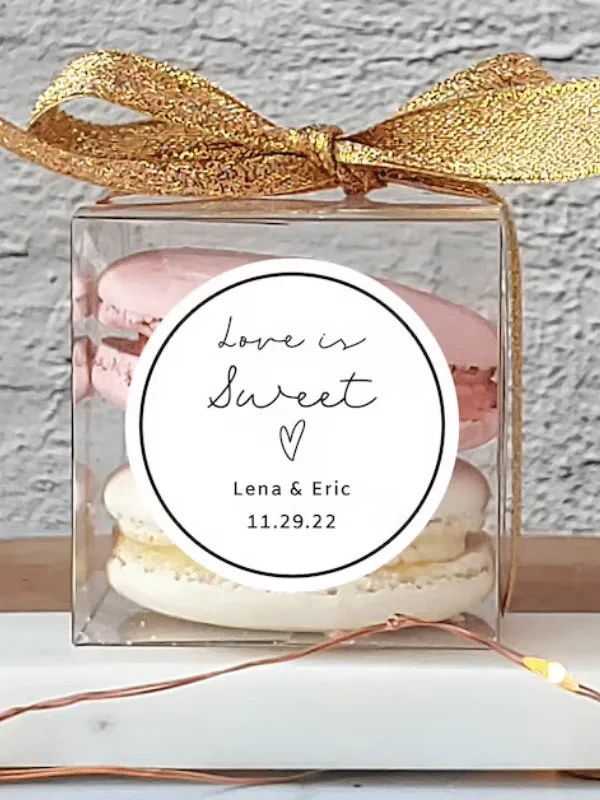 Creative, cute and affordable wedding favor packaging ideas and options from our favorite online resources.