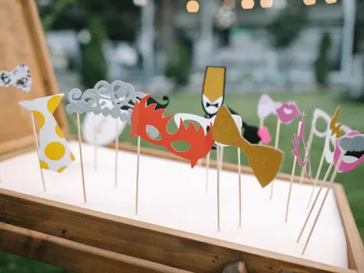 How to Create a DIY Wedding Photo Booth