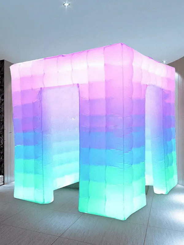 We’ve rounded up a list of items you could use to put together your own DIY wedding photo booth for your wedding reception. From backdrops to tech essentials and lighting, to props and accessories, here are some great finds to bring your photo booth dreams to life.