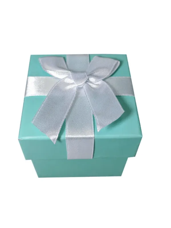 Creative, cute and affordable wedding favor packaging ideas and options from our favorite online resources.